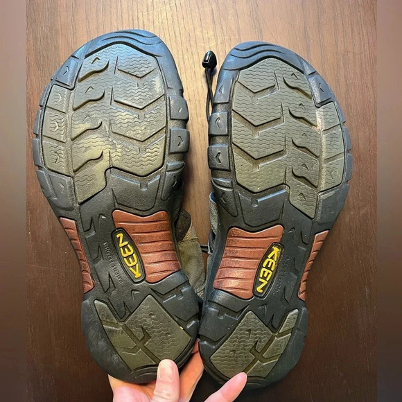 Men’s Keen waterproof shoe/sandal. Size 13. - Picture 7 of 7
